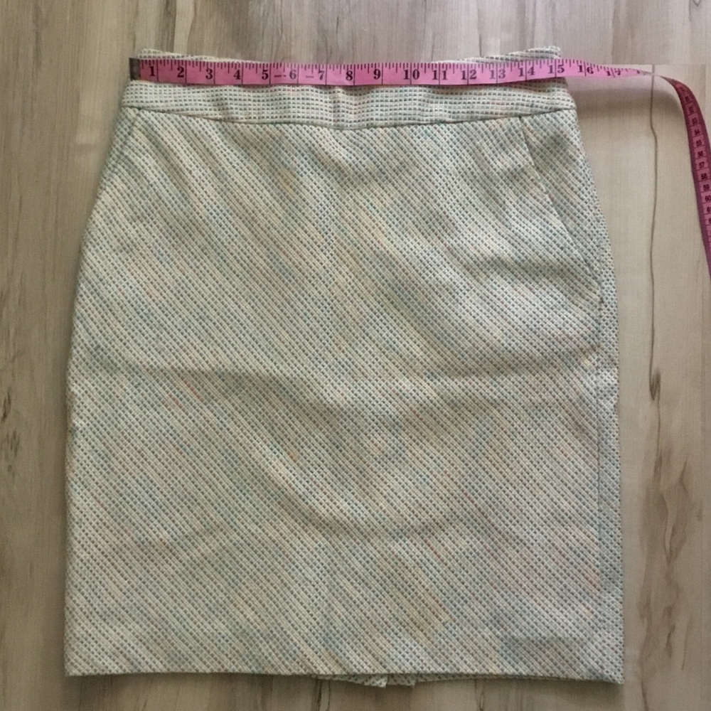 Elegant Cream Pencil Skirt